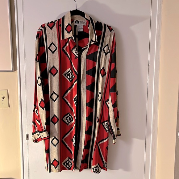 CIC Silk tunic. - Picture 1 of 4